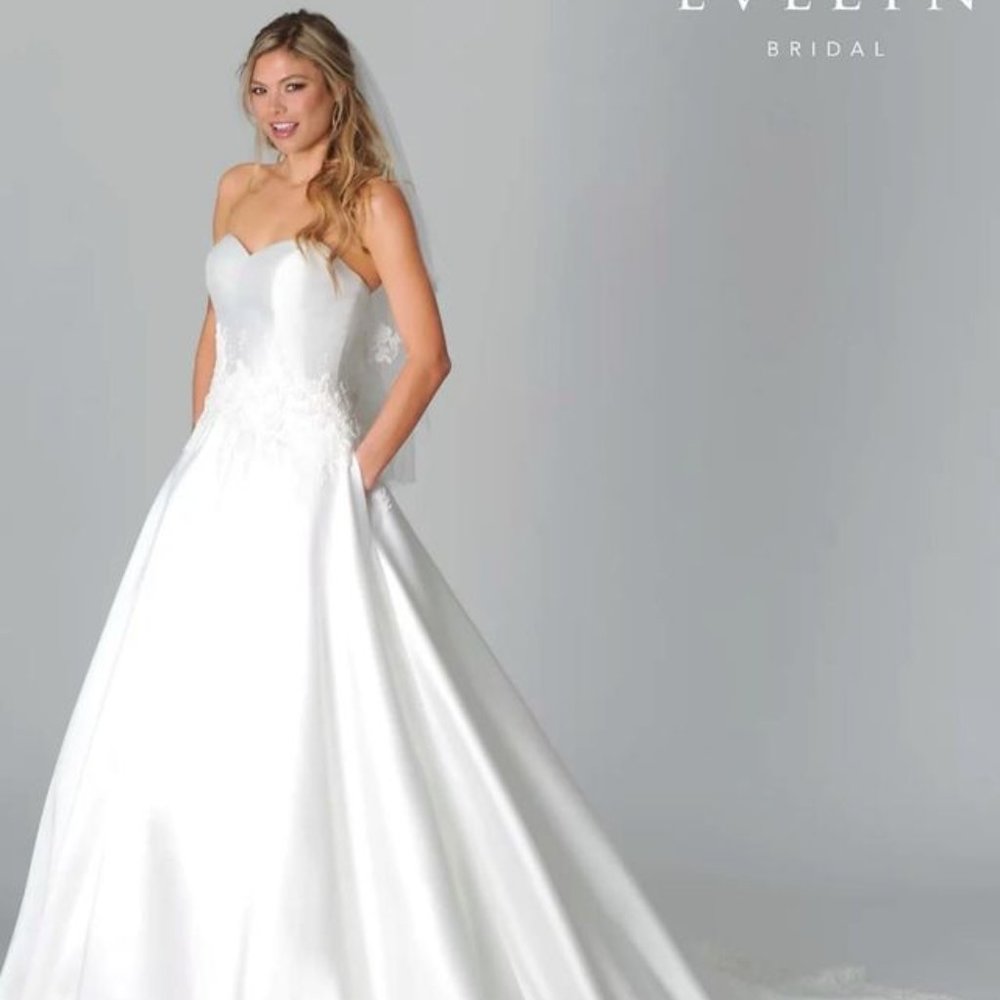 Evelyn Bridal Wedding Dress  - Size 10 (12)